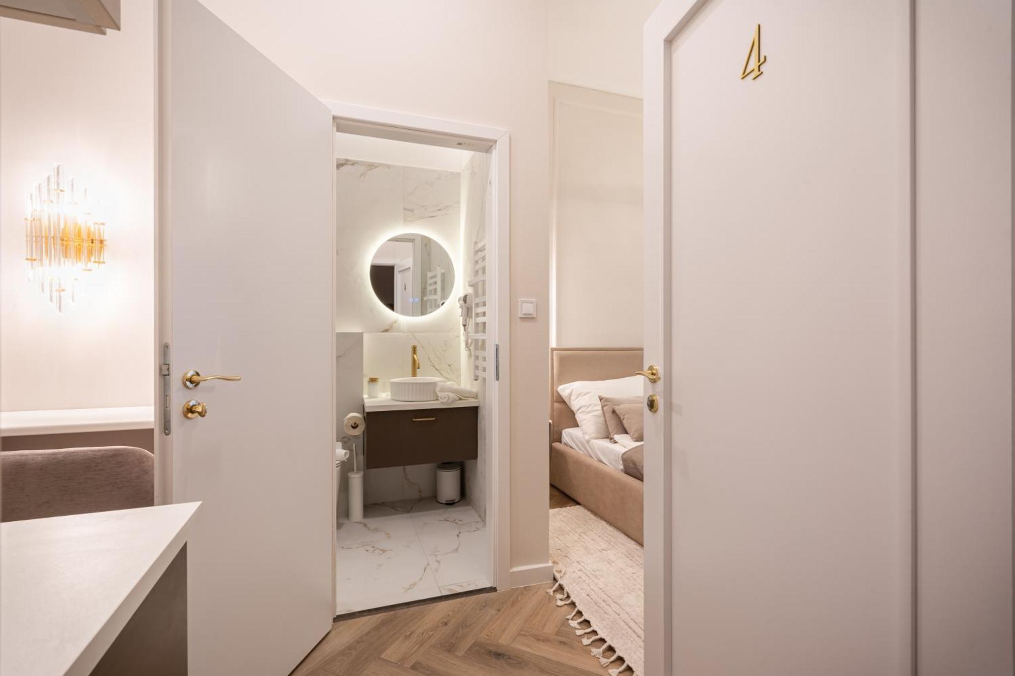 A20 - Boutique Apartment Best Location, By Bqa Budapeşte Dış mekan fotoğraf